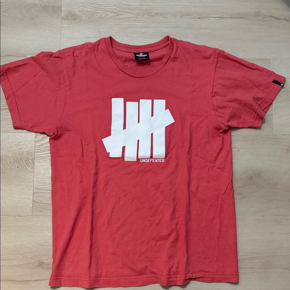 Undefeated coral Short Sleeve Tee